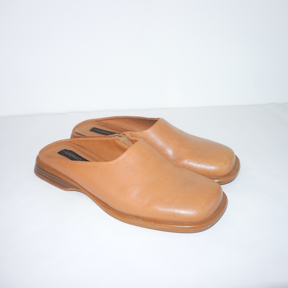 Vintage 90s camel square toe leather mules
